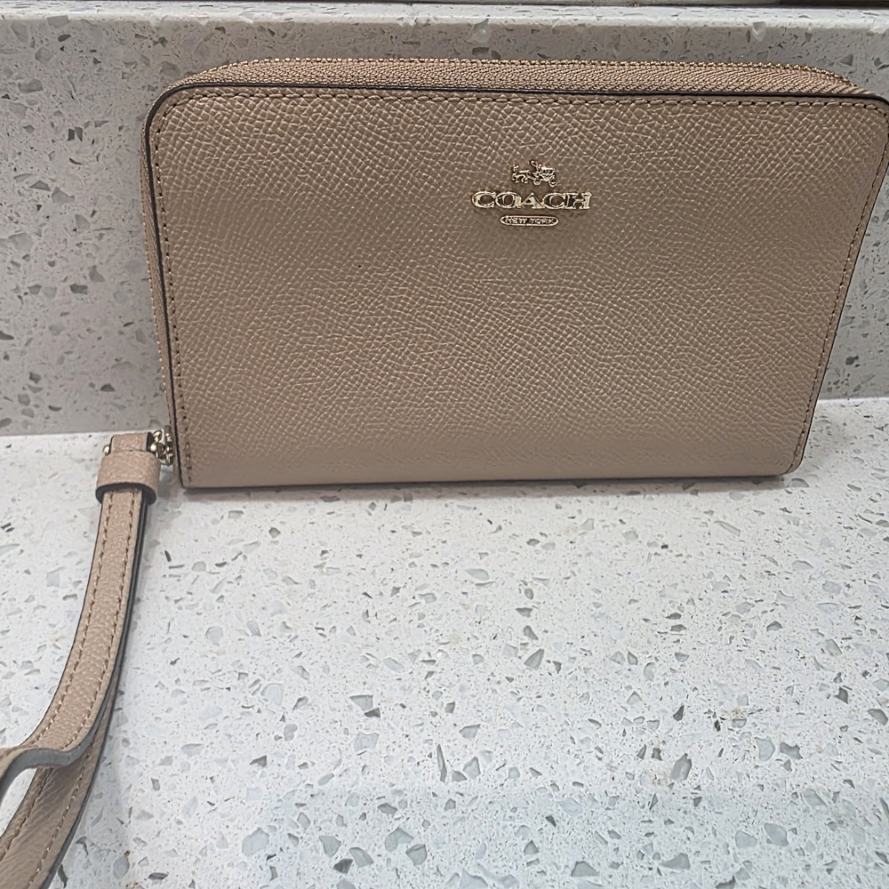 Coach Pebble Leather Tan Wallet Wristlet - LIKE NEW